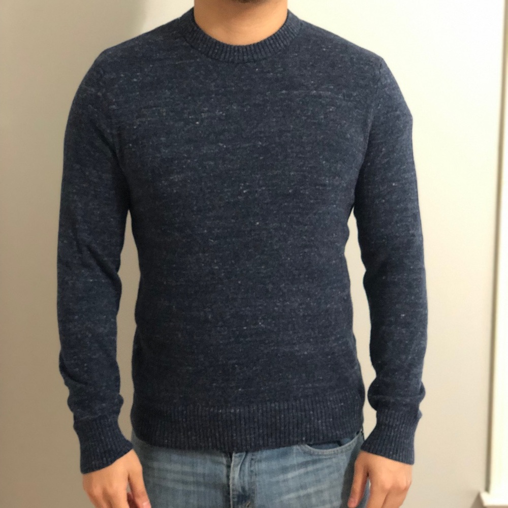 GAP Navy blue sweater (new)